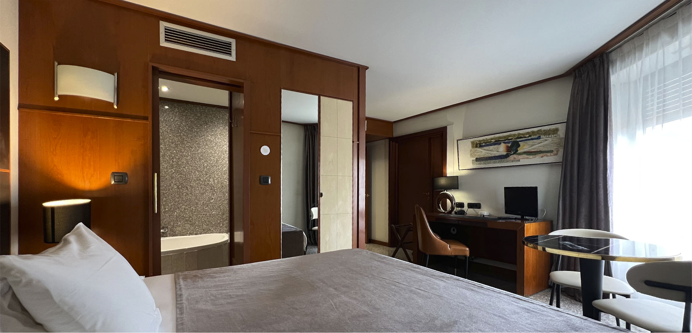Suite 1 – Photo 2