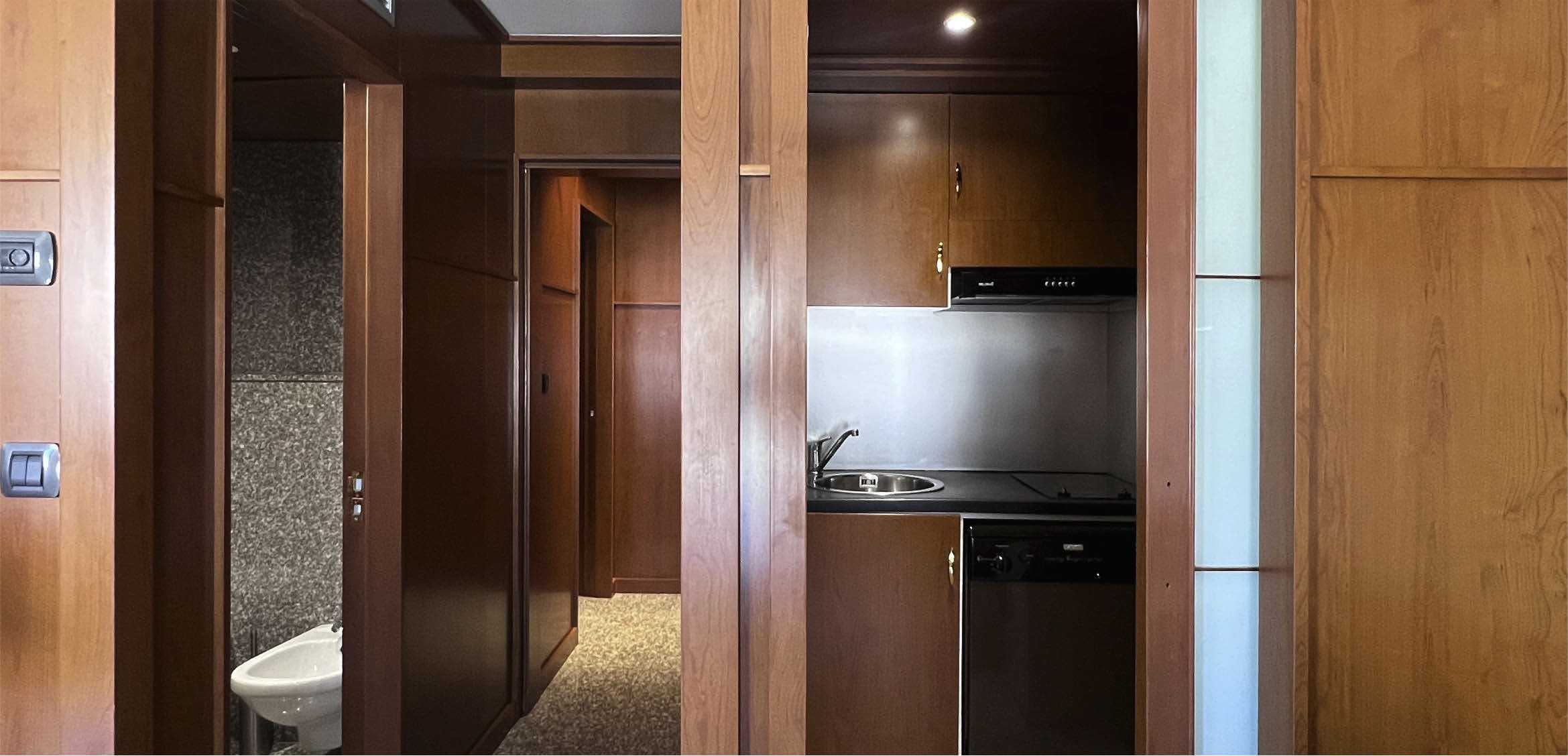 Suite 4 – Photo 5